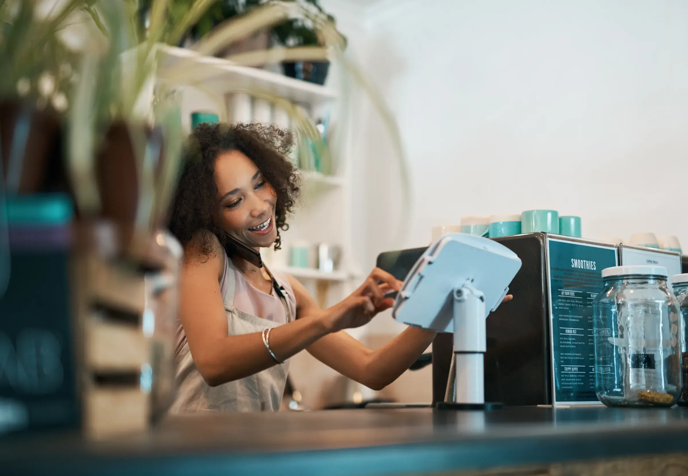 Cashier working at failover-protected POS - photo